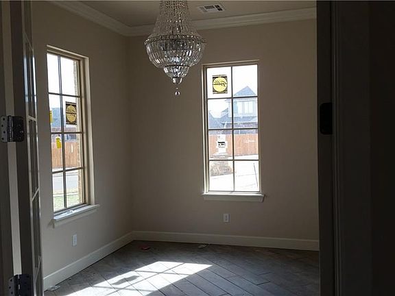 5th image of 15521 Park Lake Ln
