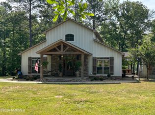 10612 Road 826, Philadelphia, MS 39350