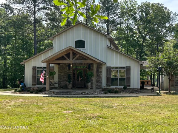 10612 Road 826, Philadelphia, MS 39350