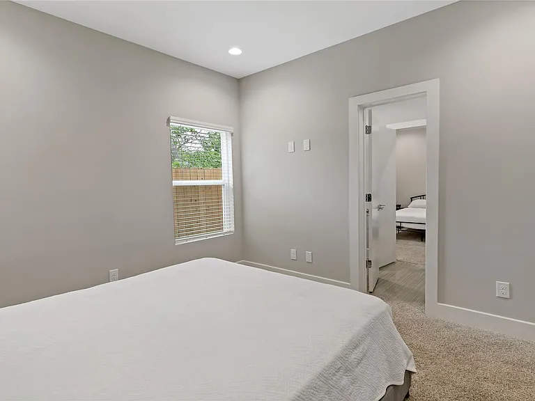 238 Julia St #C — Photo 9