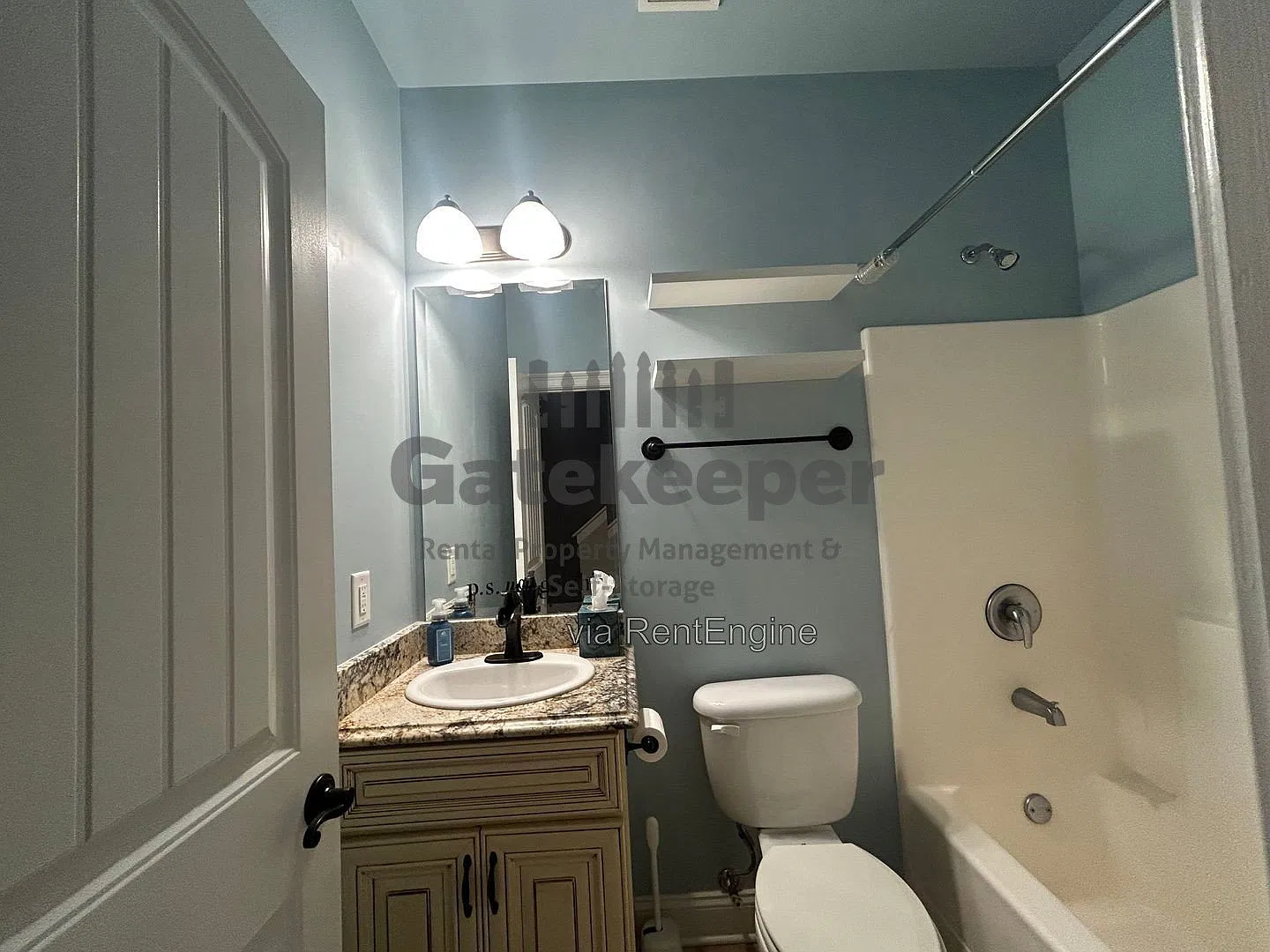 3 bed, 3.5 bath, 2200 sqft, $2,845 — Photo 3