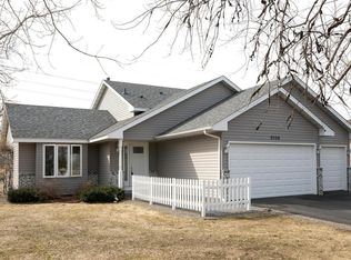 9306 Red Rock Ln, Monticello, MN 55362
