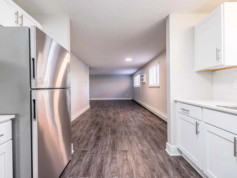 Northside Manor Apartments — Photo 9