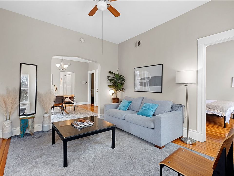 1st image of 1335 W Wrightwood Ave APT 2F
