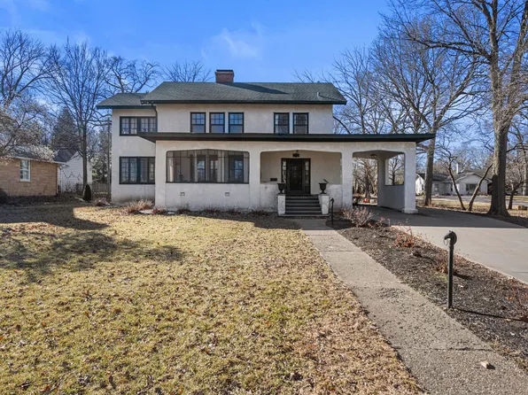 1124 N State St, Monticello, IL 61856