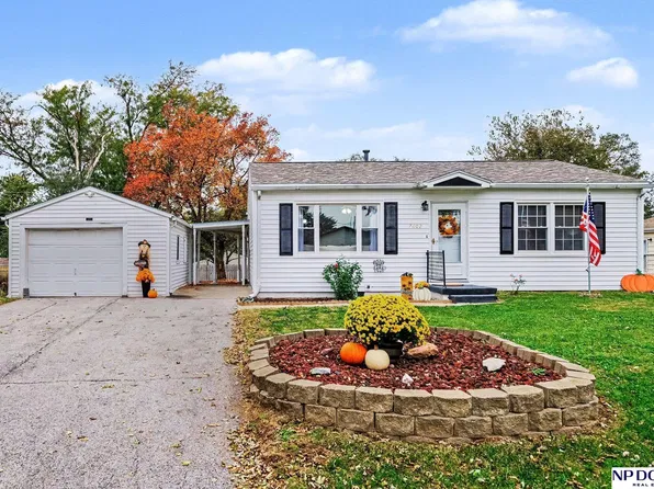 7602 S 40th St, Bellevue, NE 68147