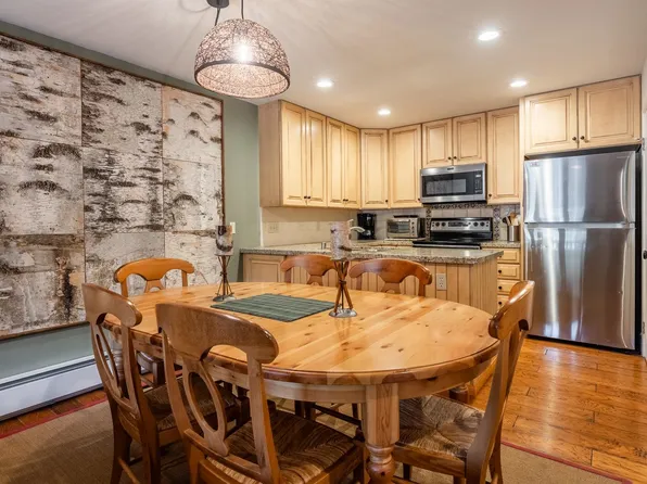 273 Rainbow Ln #59, Mammoth Lakes, CA 93546