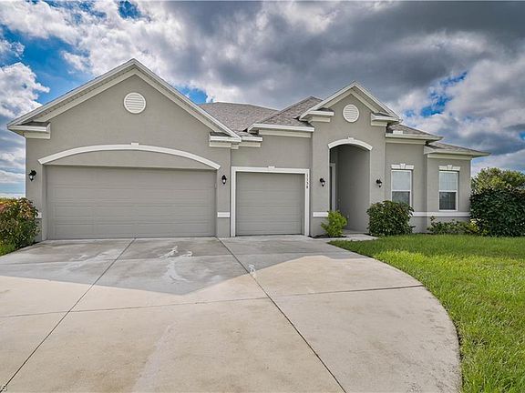 3rd image of 1138 NW 18th Ter