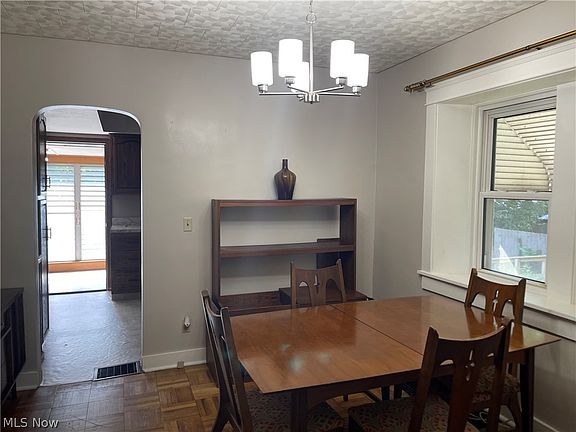 5th image of 1383 Andrus St