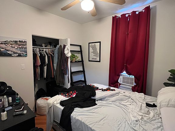 3rd image of 3301 N Oakley Ave #2A