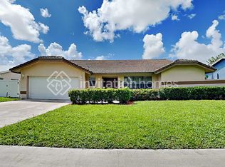 378 N Country Club Blvd, Boca Raton, FL 33487
