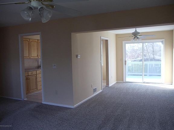 5th image of 650 Texas Dr