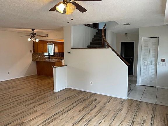 3rd image of 3322 Briarwood Ln