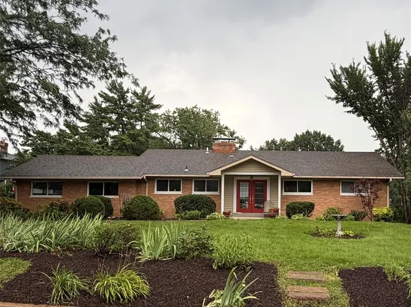 9853 Richter Ln, Saint Louis, MO 63126