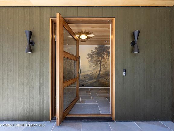 4th image of 1003 Cold Brook Road