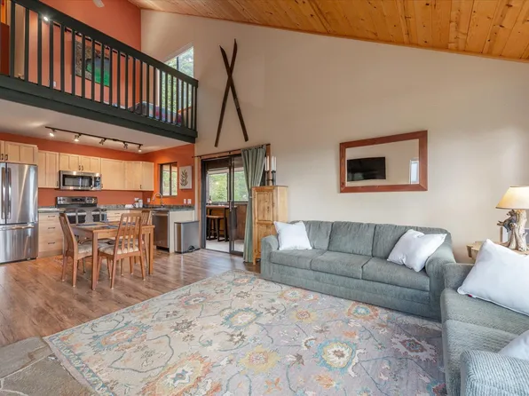 11567 Snowpeak Way Unit 650, Truckee, CA 96161