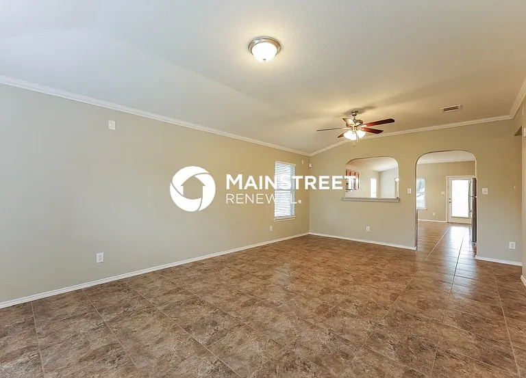 10211 Round Rock Way — Photo 4