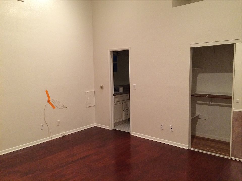 1st image of 3528 W 115th St