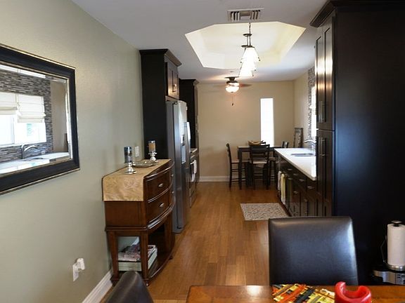 4th image of 1247 Barry Ave Unit 101