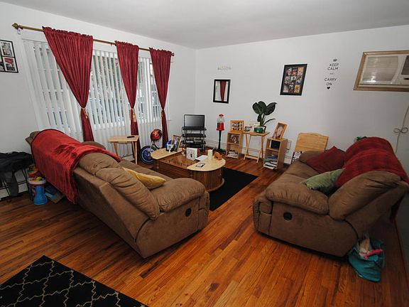 3rd image of 3468 Bergen Ave