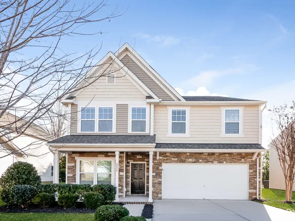 4237 Wedge Dr, Pfafftown, NC 27040