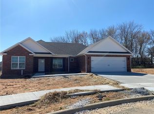 1136 Seay Cir, Pea Ridge, AR 72751