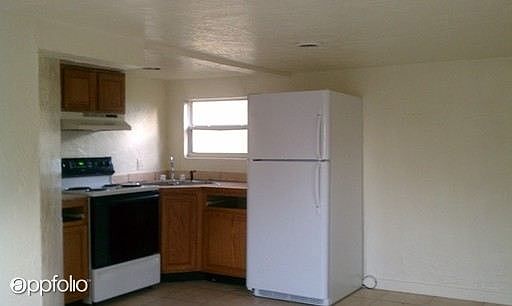 3rd image of 673 W Osceola St