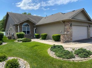 461 Cochran Dr, Crown Point, IN 46307