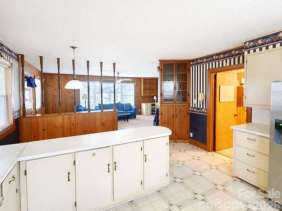 5th image of 7362 Hull Rd