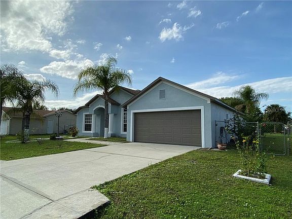4th image of 882 Adour Dr
