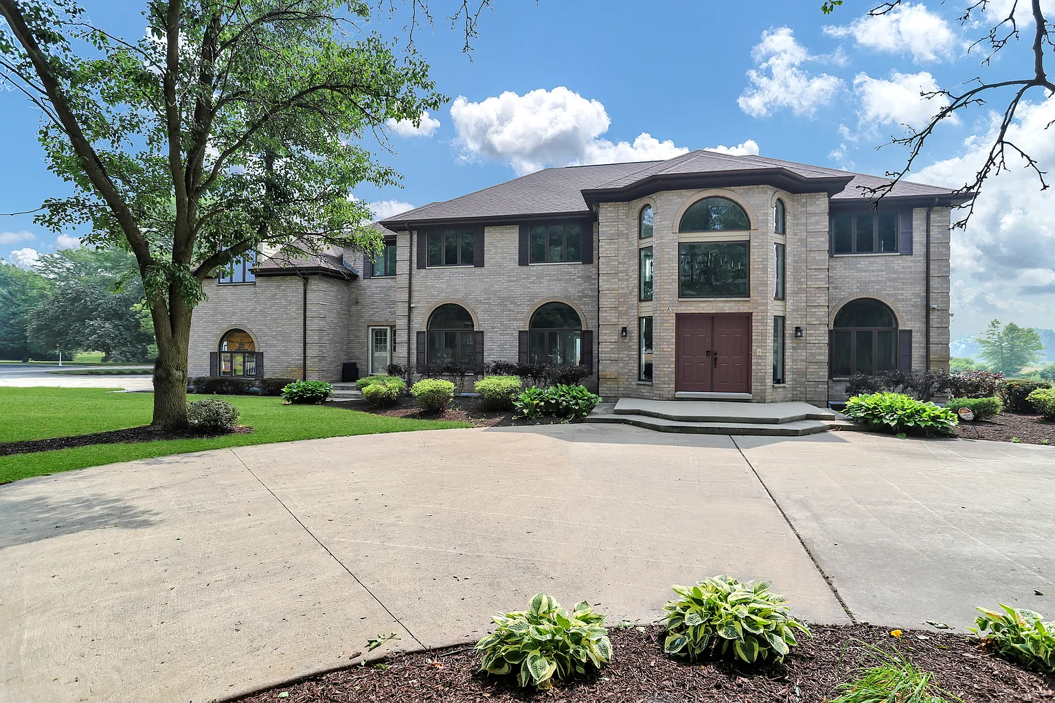 4N891 Honey Hill Cir photo 1