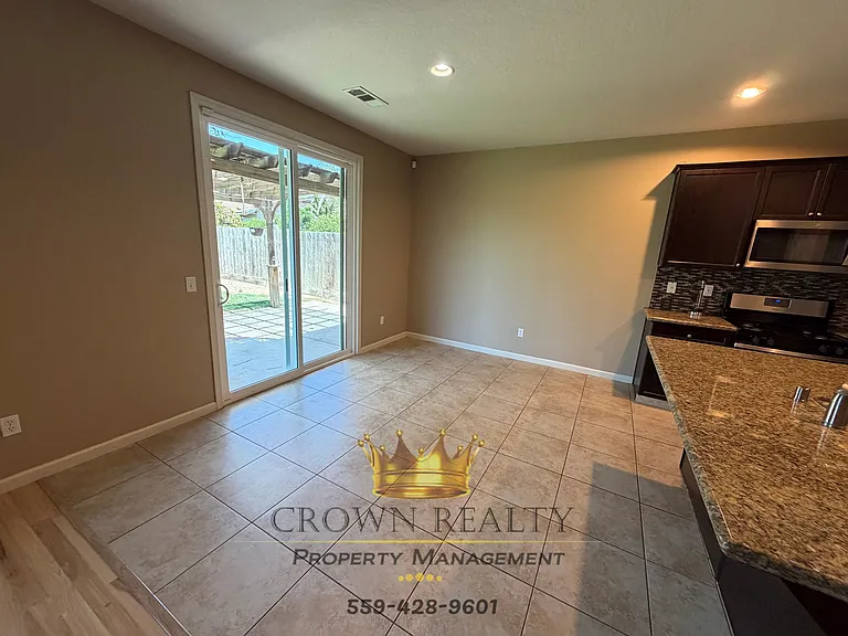 6414 W Perez Ave — Photo 8