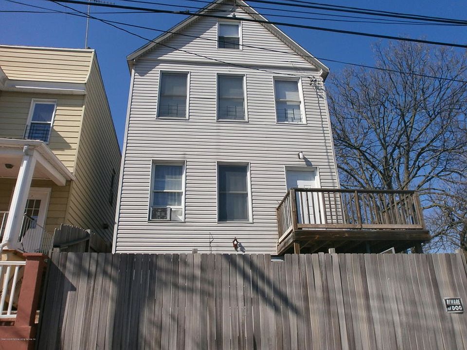 2nd image of 264 Oder Ave