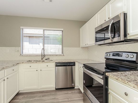 3rd image of 7005 S 31st Dr