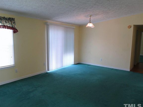 5th image of 56 Whitley Oaks Ct
