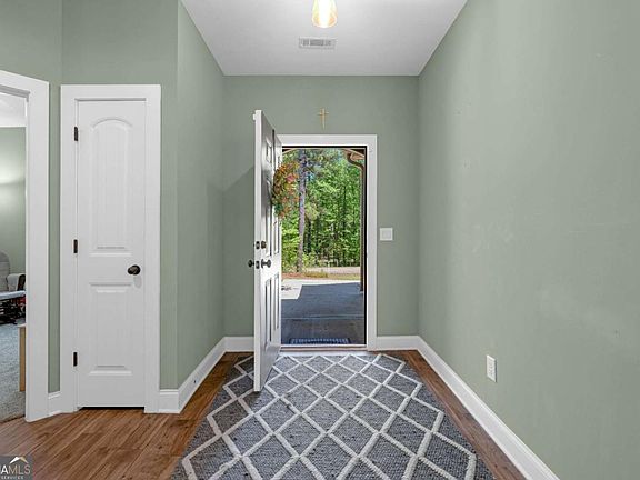 5th image of 1665 Primrose Rd