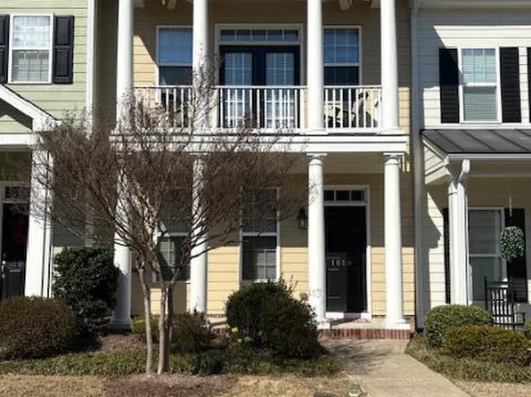 1010 Christopher Dr, Chapel Hill, NC 27517