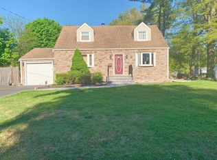 4 Wright St, Pearl River, NY 10965