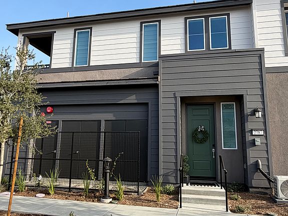 2nd image of 2787 E Amberley Privado