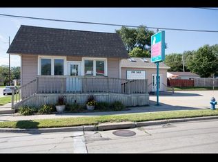 1460 Ansborough Ave, Waterloo, IA 50701