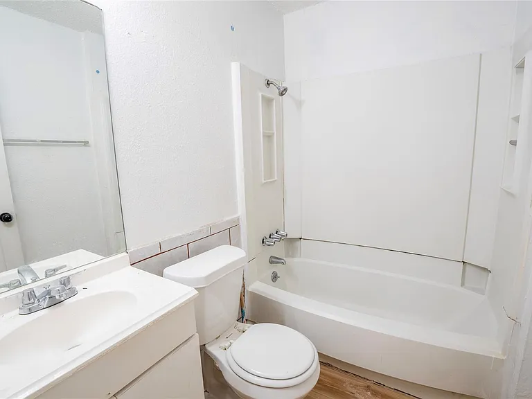 10209 Brownie Dr #D — Photo 8