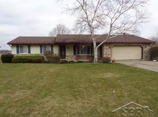 2536 Darwin Ln, Saginaw, MI 48603