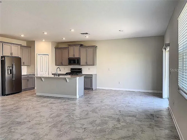 1307 Oak Crest St — Photo 16