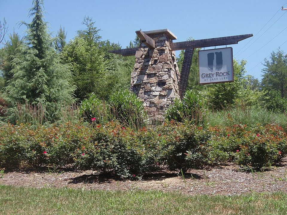 1st image of 35 Greyrock Pkwy