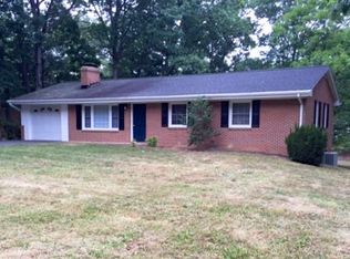 151 Ridgeview Dr, Stuarts Draft, VA 24477
