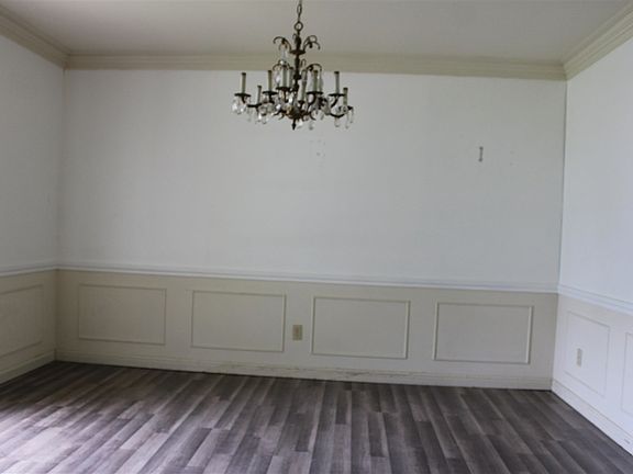 3rd image of 640 Lilac Ave