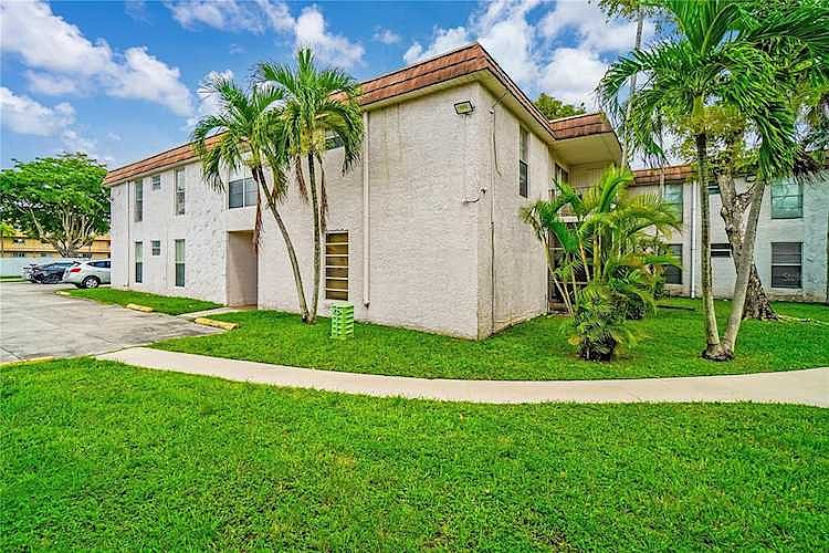1st image of 10385 N Kendall Dr APT P8