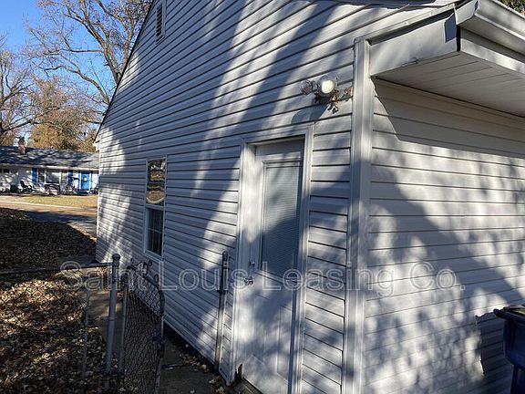 4th image of 20 Shireford Ln