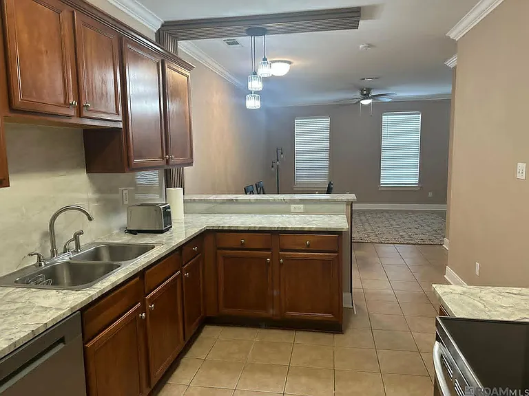 10600 Lakes Blvd #1102 — Photo 9