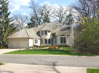 1711 Harvard Ct, Lake Forest, IL 60045